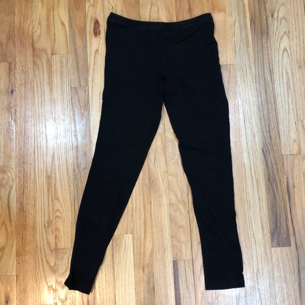 Small black hue leggings